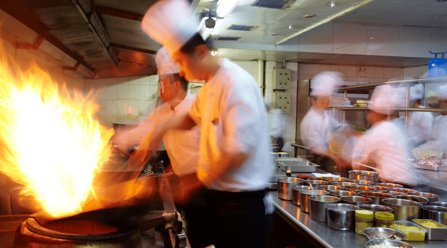Tips for Restaurants to Remove Frying Oil Smoke and Odors